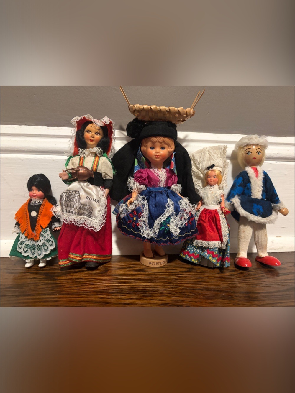 5 Vintage miniature dolls of the world Americana Folk Travel